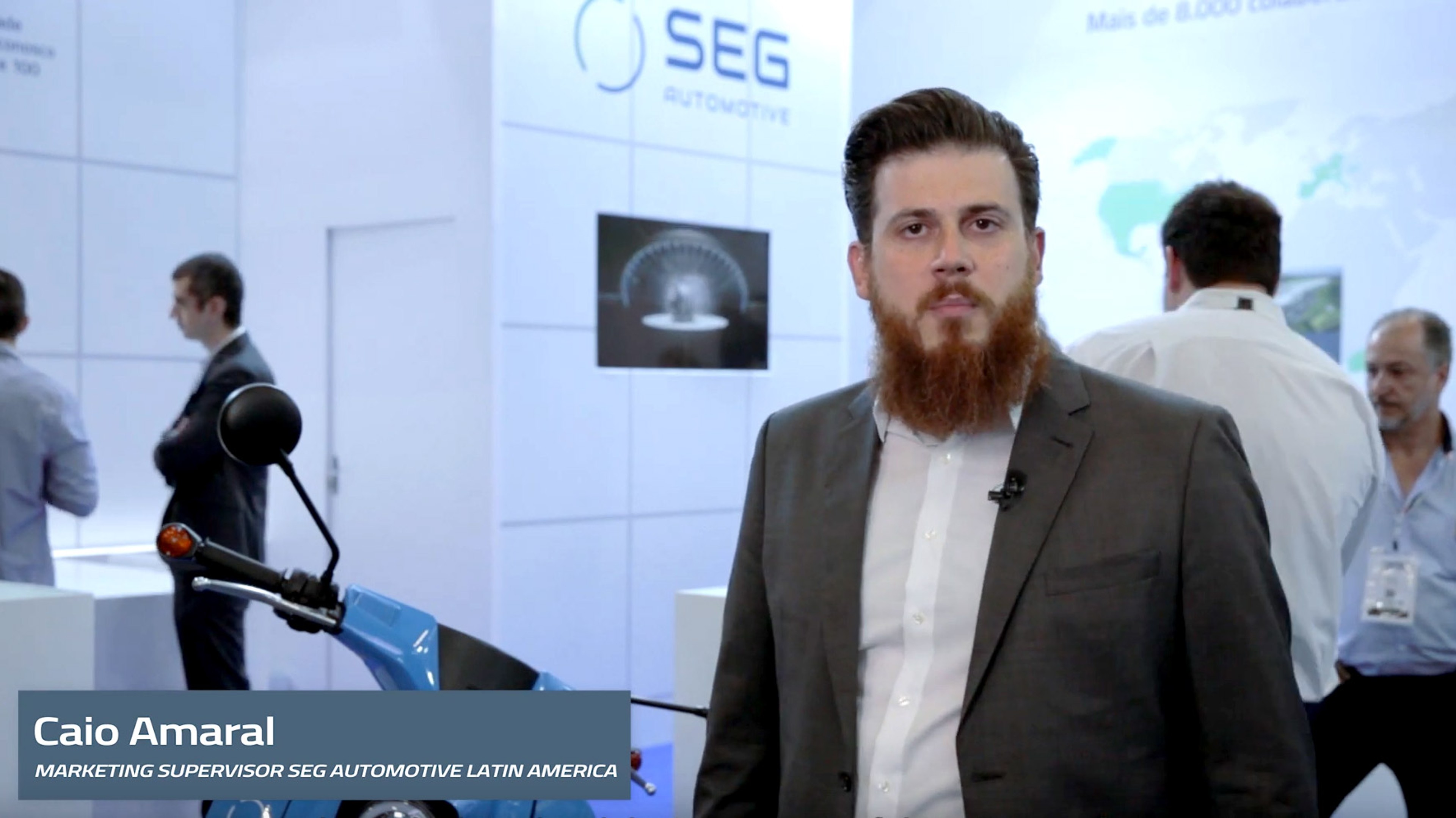 Caio Amaral, Marketing Manager, SEG Automotive Brasilien auf der FENATRAN Messe in Sao Paulo