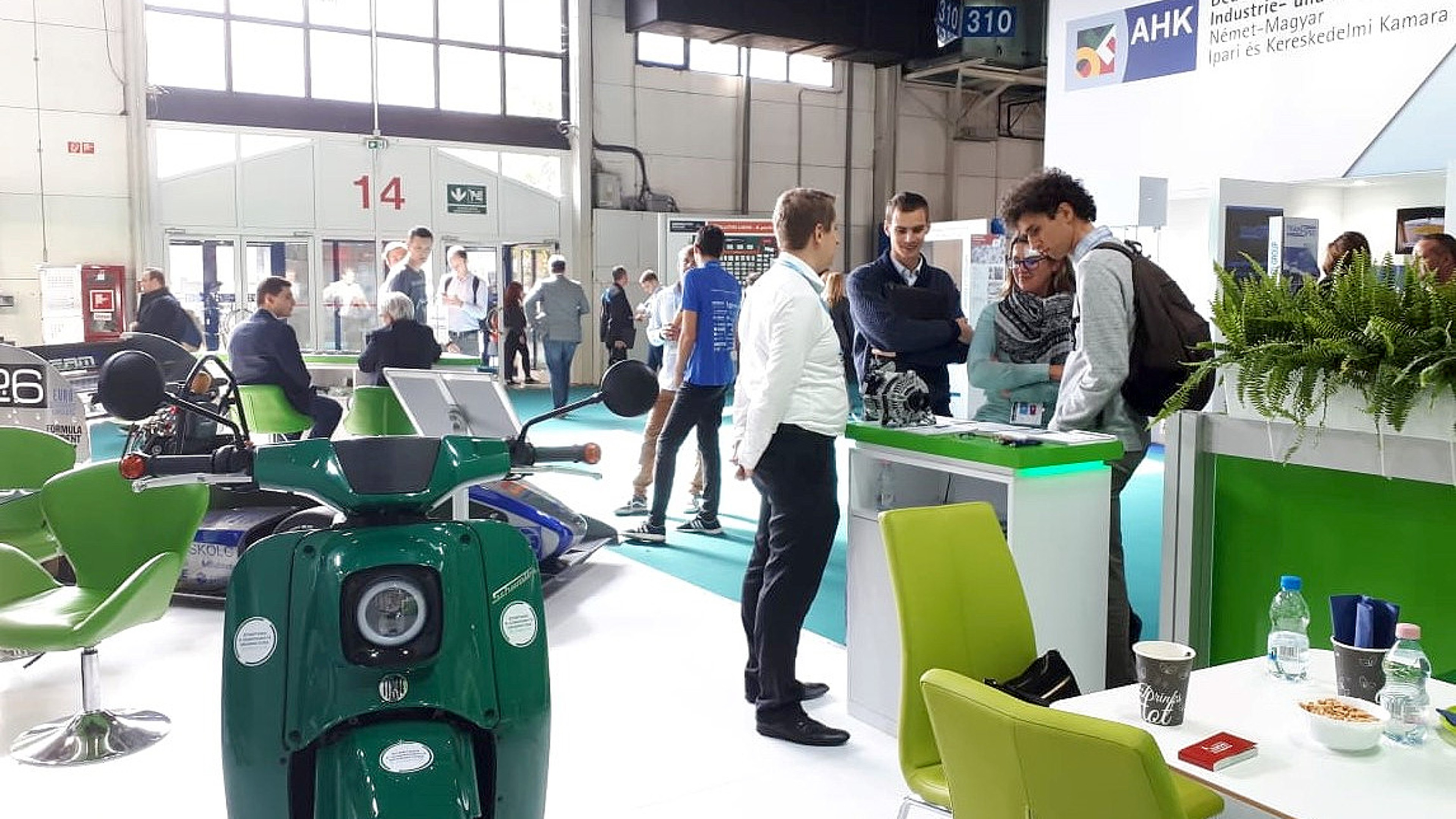 Gemeinschaftsstand von SEG Automotive und der Stadt Miskolc auf der Automotive Hungary Expo