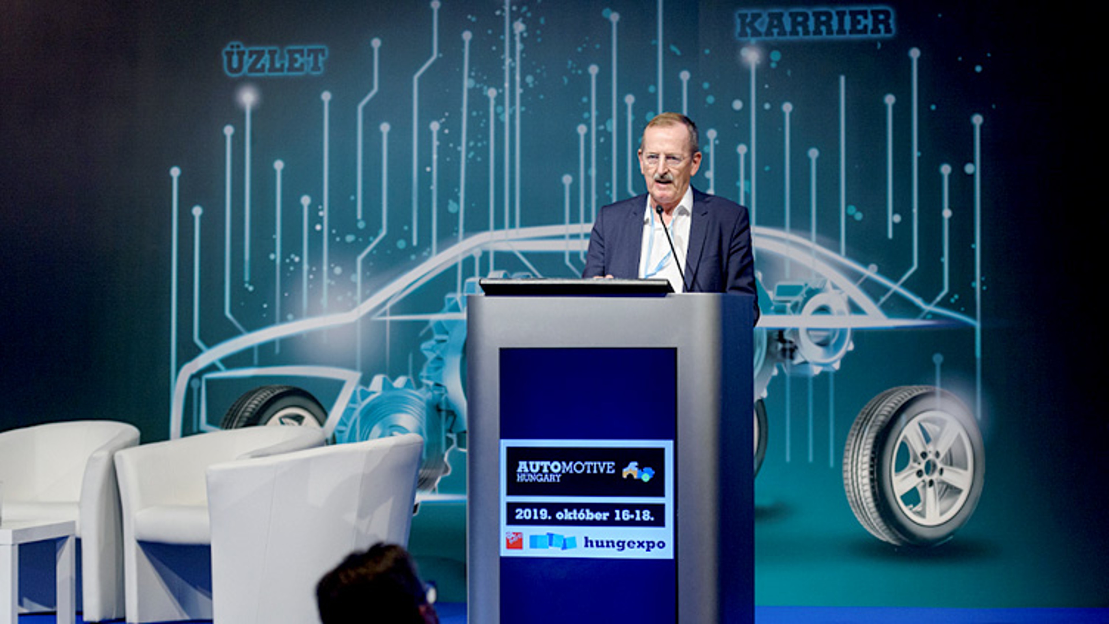 Speaker Günther Schulze at Automotive Hungary Expo conference